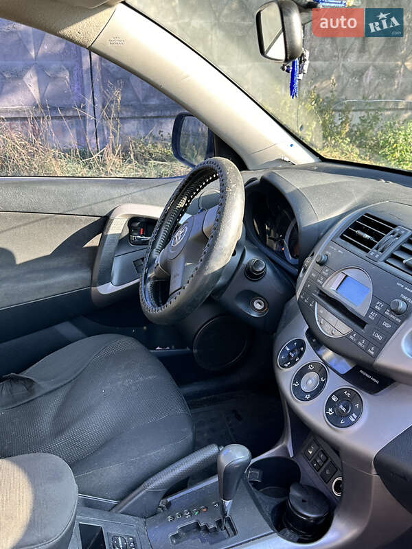 Внедорожник / Кроссовер Toyota RAV4 2007 в Киеве