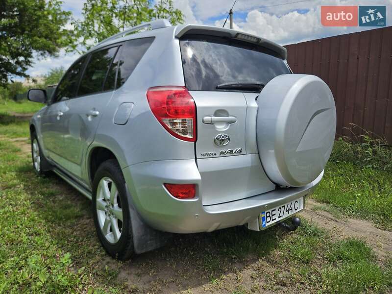 Позашляховик / Кросовер Toyota RAV4 2008 в Первомайську