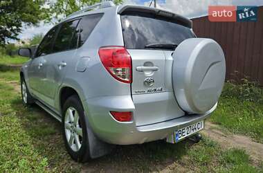 Внедорожник / Кроссовер Toyota RAV4 2008 в 