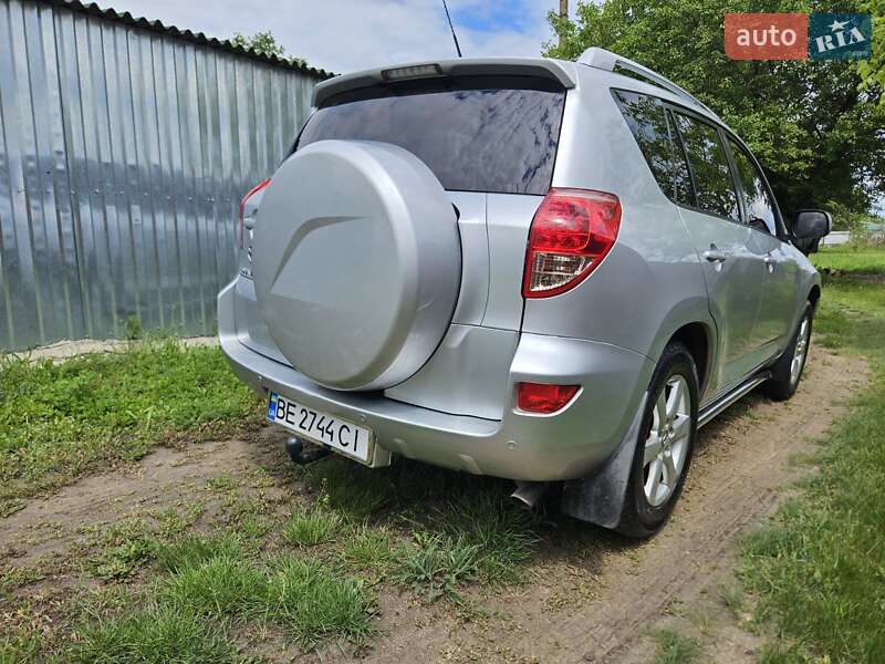 Позашляховик / Кросовер Toyota RAV4 2008 в Первомайську