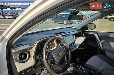 Внедорожник / Кроссовер Toyota RAV4 2013 в 