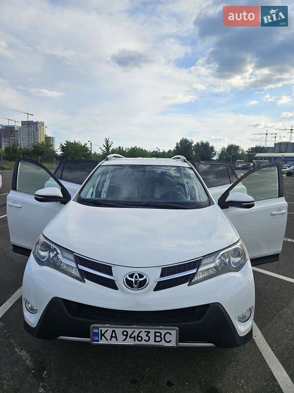 Внедорожник / Кроссовер Toyota RAV4 2013 в Киеве