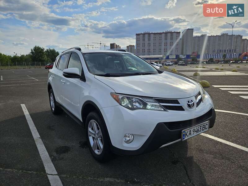 Внедорожник / Кроссовер Toyota RAV4 2013 в Киеве