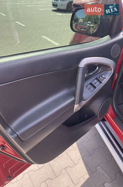 Внедорожник / Кроссовер Toyota RAV4 2008 в 