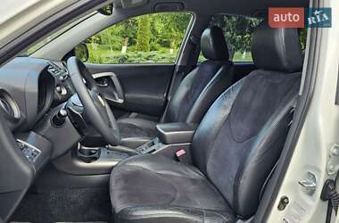 Внедорожник / Кроссовер Toyota RAV4 2010 в 