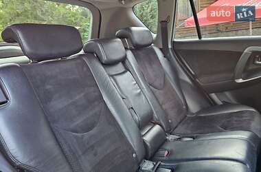 Внедорожник / Кроссовер Toyota RAV4 2010 в 