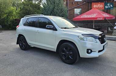 Внедорожник / Кроссовер Toyota RAV4 2010 в 