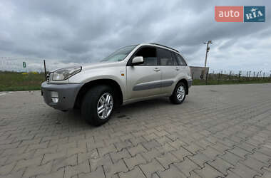 Внедорожник / Кроссовер Toyota RAV4 2002 в 