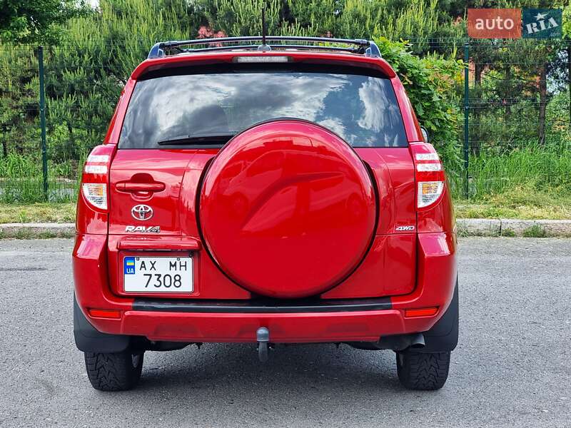 Позашляховик / Кросовер Toyota RAV4 2012 в Хмельницькому