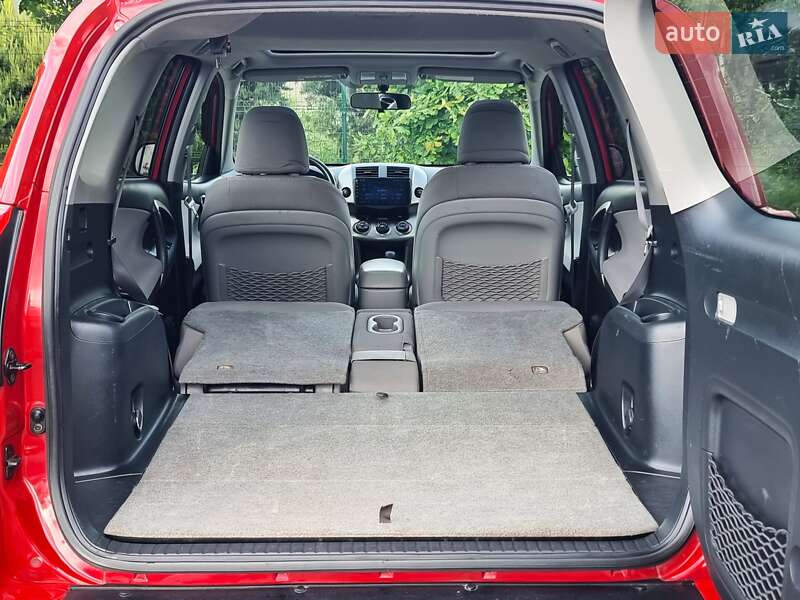 Позашляховик / Кросовер Toyota RAV4 2012 в Хмельницькому