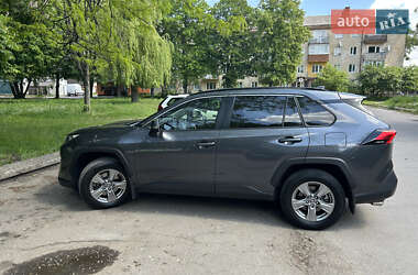 Внедорожник / Кроссовер Toyota RAV4 2022 в 