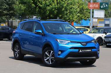 Внедорожник / Кроссовер Toyota RAV4 2017 в Киеве