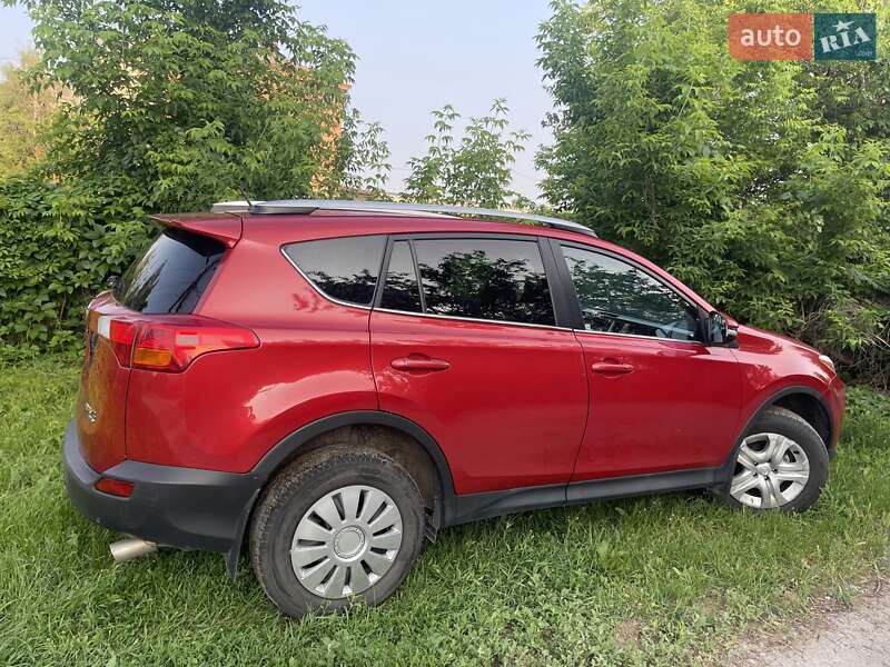 Внедорожник / Кроссовер Toyota RAV4 2015 в Харькове