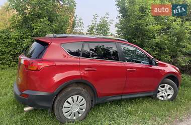 Внедорожник / Кроссовер Toyota RAV4 2015 в 