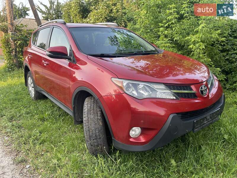 Внедорожник / Кроссовер Toyota RAV4 2015 в Харькове