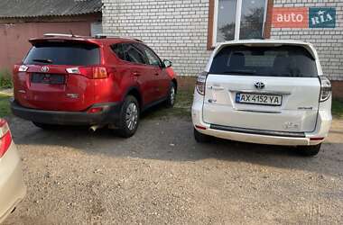 Внедорожник / Кроссовер Toyota RAV4 2015 в 