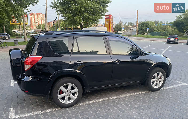 Внедорожник / Кроссовер Toyota RAV4 2007 в Хмельницком