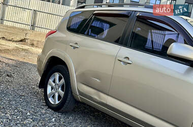 Позашляховик / Кросовер Toyota RAV4 2007 в 