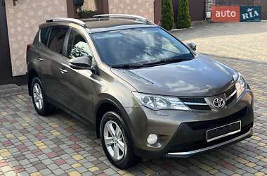 Позашляховик / Кросовер Toyota RAV4 2013 в 