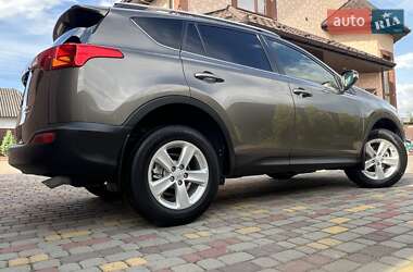 Позашляховик / Кросовер Toyota RAV4 2013 в 
