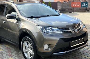 Позашляховик / Кросовер Toyota RAV4 2013 в 