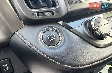 Позашляховик / Кросовер Toyota RAV4 2013 в 