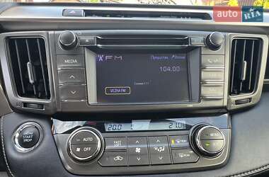 Позашляховик / Кросовер Toyota RAV4 2013 в 