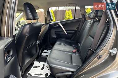 Позашляховик / Кросовер Toyota RAV4 2013 в 
