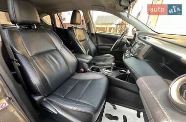 Позашляховик / Кросовер Toyota RAV4 2013 в 