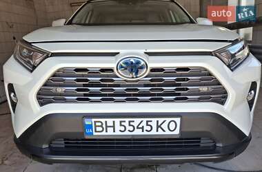 Внедорожник / Кроссовер Toyota RAV4 2019 в Подольске