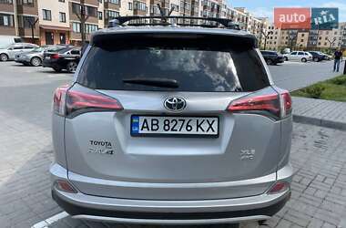 Внедорожник / Кроссовер Toyota RAV4 2016 в 