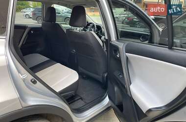 Внедорожник / Кроссовер Toyota RAV4 2016 в 