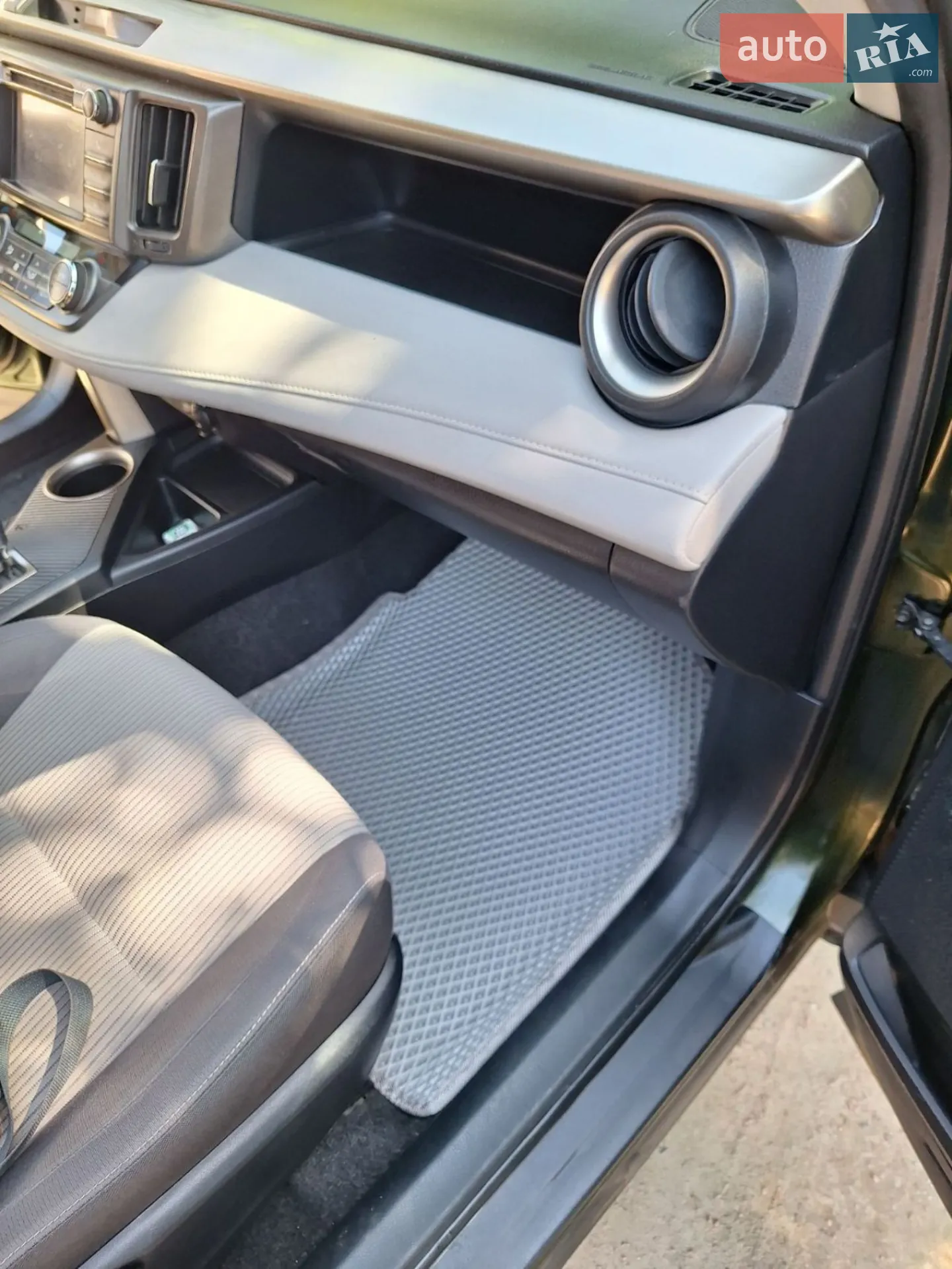 2013 Toyota RAV 4 - мініатюра 2