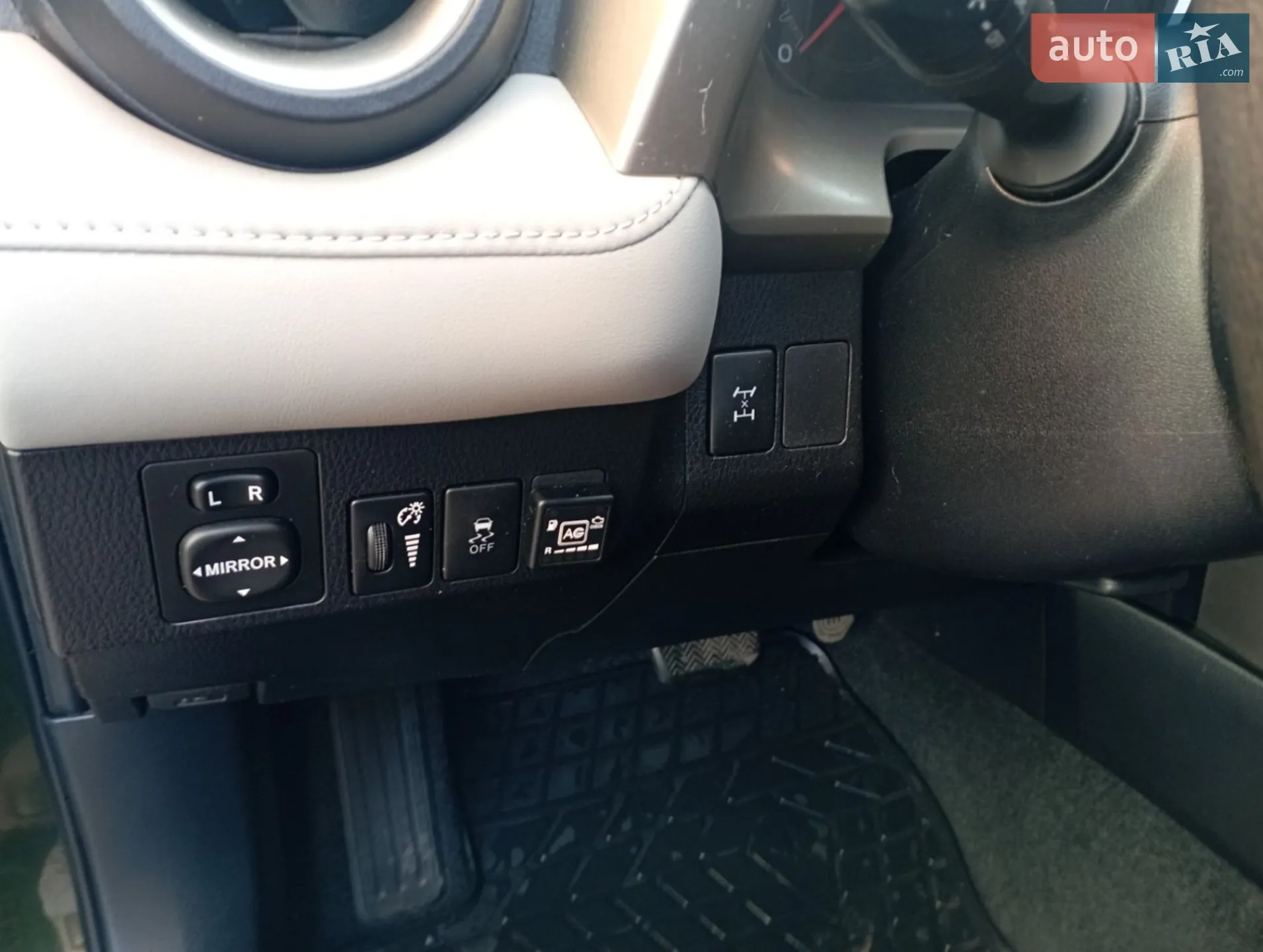 2013 Toyota RAV 4 - мініатюра 11