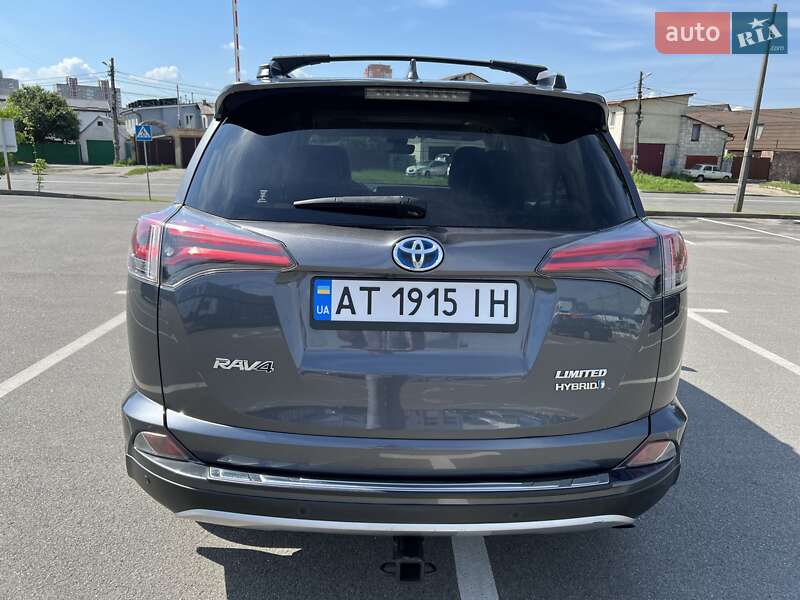Внедорожник / Кроссовер Toyota RAV4 2017 в Киеве
