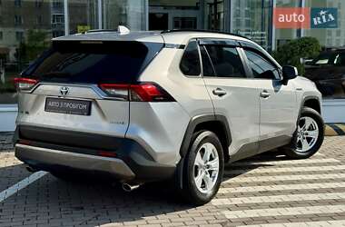 Внедорожник / Кроссовер Toyota RAV4 2020 в 