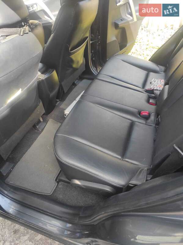 Внедорожник / Кроссовер Toyota RAV4 2014 в Днепре
