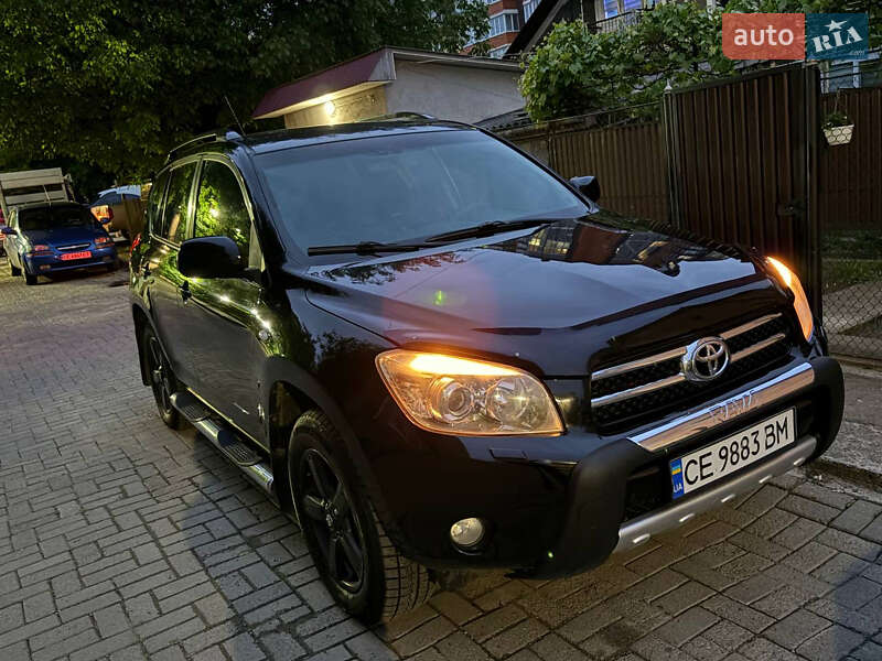 Позашляховик / Кросовер Toyota RAV4 2007 в Чернівцях