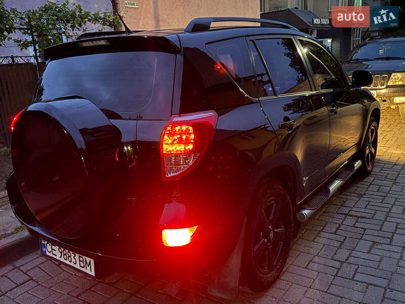 Позашляховик / Кросовер Toyota RAV4 2007 в Чернівцях