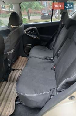 Внедорожник / Кроссовер Toyota RAV4 2006 в Чернигове