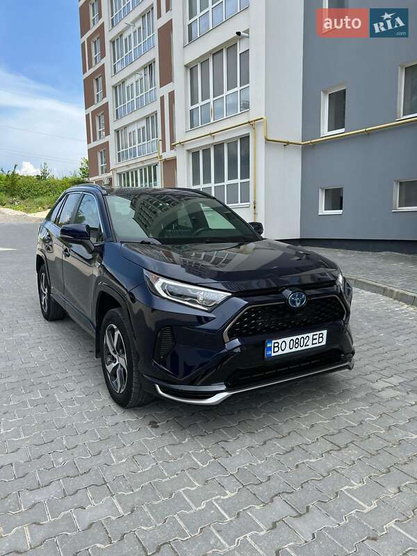 Позашляховик / Кросовер Toyota RAV4 2021 в Тернополі