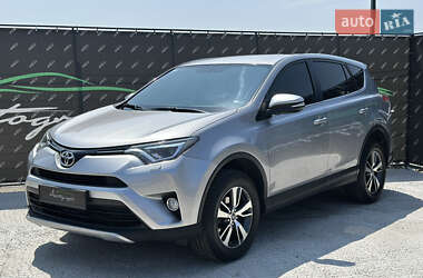 Позашляховик / Кросовер Toyota RAV4 2017 в 