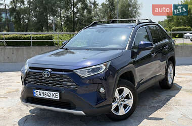 Позашляховик / Кросовер Toyota RAV4 2021 в Києві