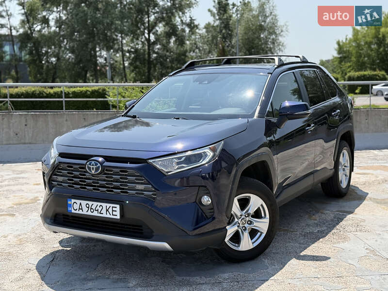Toyota RAV4 2021