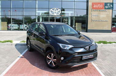 Внедорожник / Кроссовер Toyota RAV4 2018 в Черкассах