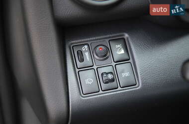 Позашляховик / Кросовер Toyota RAV4 2011 в 