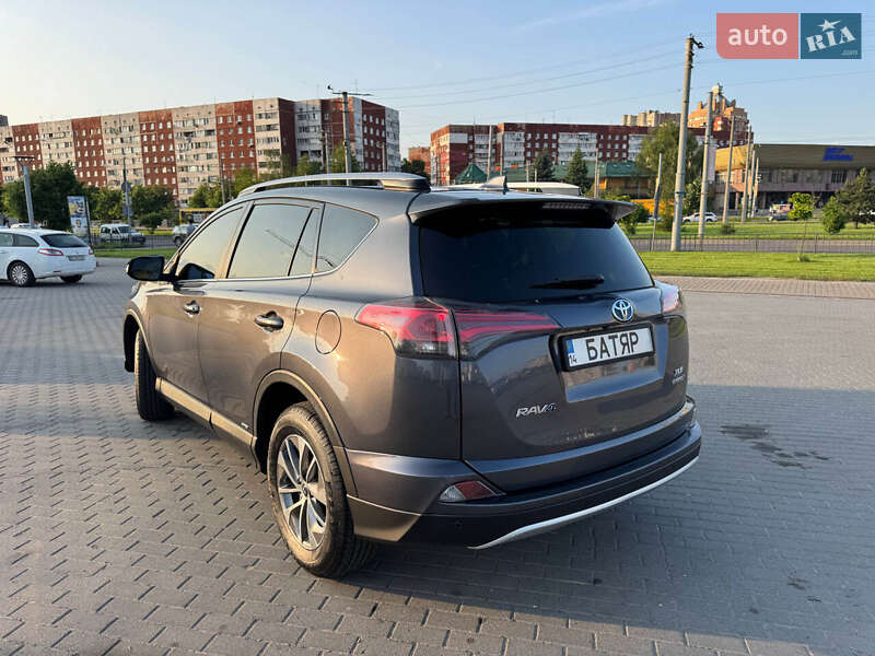 Позашляховик / Кросовер Toyota RAV4 2016 в Львові
