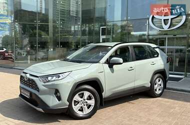 Внедорожник / Кроссовер Toyota RAV4 2019 в Киеве