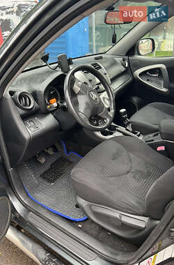 Позашляховик / Кросовер Toyota RAV4 2008 в 