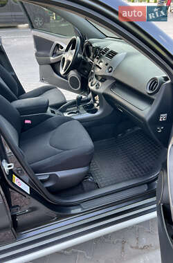 Внедорожник / Кроссовер Toyota RAV4 2007 в 